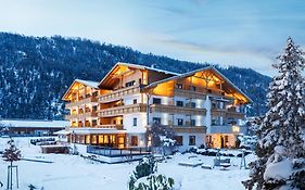 Hotel Belvedere Ried im Oberinntal Exterior photo