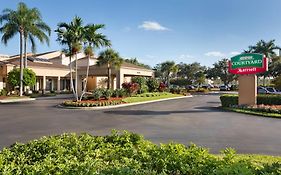 Courtyard Fort Myers Cape Coral Hotel Exterior photo