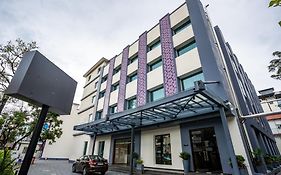 Lilac Hotel Guruvāyūr Exterior photo