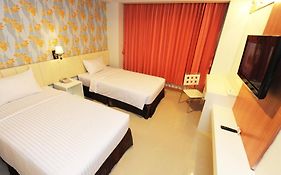 Pratunam Hotel Khon Kaen Room photo