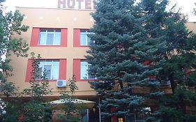 Family Hotel Familya Roese Exterior photo