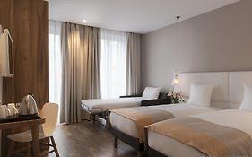 Hotel Magenta 38 By Happyculture Parijs Room photo