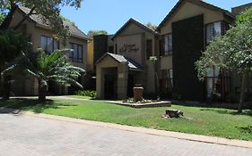 Matumi Golf Lodge Mbombela Exterior photo