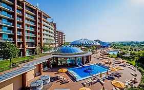 Aquaworld Resort Boedapest Exterior photo