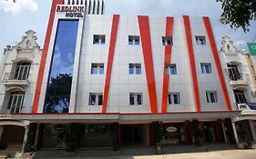 Redlink Hotel Batam Exterior photo