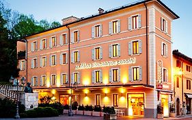 Albergo Ristorante Corsini Pavullo nel Frignano Exterior photo