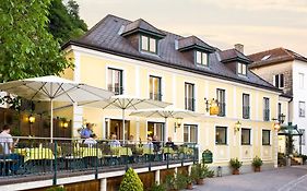 Landgasthof Zur Schoenen Wienerin Hotel Marbach an der Donau Exterior photo