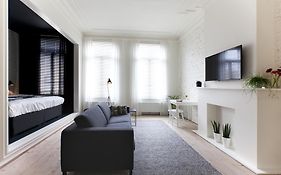 Maison Nationale City Flats & Suites Antwerpen Room photo