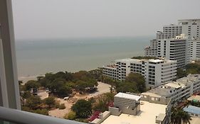 Cosy Beach View Apartments Pattaya Exterior photo