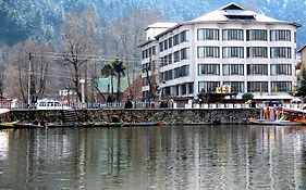 Welcome Hotel At Dal Lake Srīnagar Exterior photo