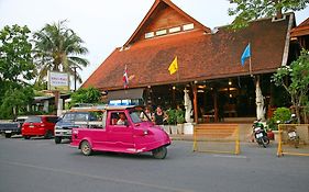 Tony'S Place Ayutthaya Bed and Breakfast Exterior photo