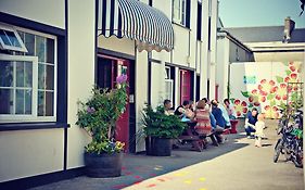 Neptune's Hostel Killarney Exterior photo