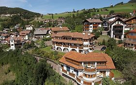 Residence Burghof Seis am Schlern Exterior photo