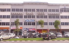 Universal Inn Miri Exterior photo