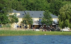 Strandhaus Am Inselsee Hotel Güstrow Exterior photo