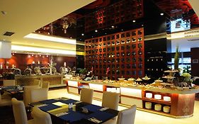 Shanghai Sky Rainbow Hotel Restaurant photo