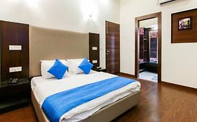 Zo Rooms Redwood Resort Panchkula Morni Exterior photo