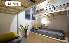 First Guesthouse Busan Exterior photo