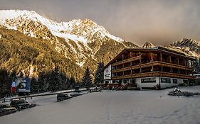 Sport Hotel Wildgall Anterselva di Mezzo Exterior photo