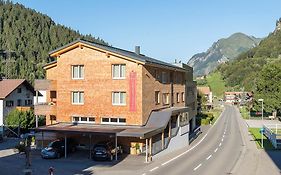 Alpine Lodge Kloesterle Am Arlberg Exterior photo