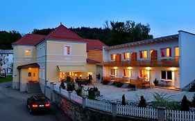 Pension Gambrinus Hotel Passau Exterior photo