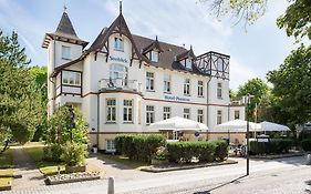 Hotel-Pension Seeblick Ostseebad Kühlungsborn Exterior photo