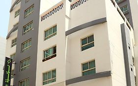 Desert Pearl Hotel Apartment Manamah Exterior photo