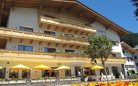 Hotel Englhof Zell am Ziller Exterior photo