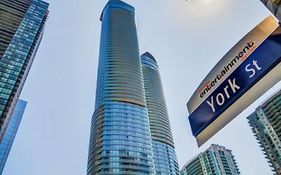 Condo Downtown, Cn Tower, Financial District Toronto Exterior photo
