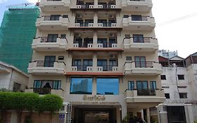 Diamond Hotel & Service Apartment Phnom-Penh Exterior photo