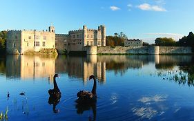 Leeds Castle Stable Courtyard Bed And Breakfast Maidstone Exterior photo