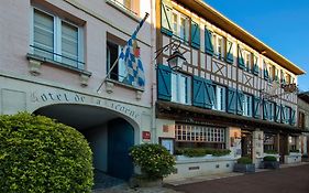 Hotel La Licorne & Spa Lyons-la-Forêt Exterior photo