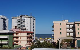 Hotel I Pini Lido di Pomposa Exterior photo