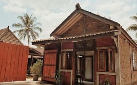 Cempaka Borobudur Guest House Magelang Exterior photo