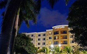 Courtyard By Marriott Miami At Dolphin Mall Hotel Exterior photo