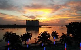 Bougainvillier Hotel Phnom-Penh Exterior photo