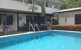 Guesthouse Amice Paramaribo Exterior photo