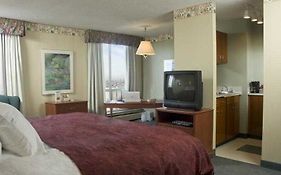 5 Calgary Downtown Suites Room photo