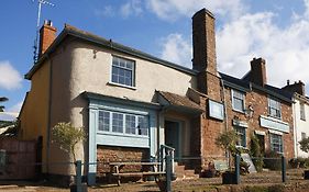 The Lamb Inn Crediton Exterior photo