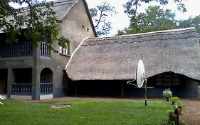 Mopani Lodge Victoriawatervallen Exterior photo