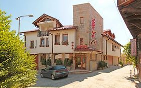 Family Hotel Silvestar Veliko Tarnovo Exterior photo