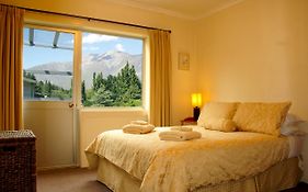 Lake Coleridge Lodge Darfield Room photo