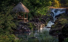 Blancaneaux Lodge By Francis Ford Coppola San Ignacio Exterior photo