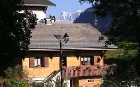 Chalet Peloton Bed and Breakfast Abondance Exterior photo