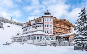 Hotel Maria Theresia Gerlos Exterior photo