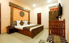 Hotel Green Lotus Dwarka Delhi  Exterior photo