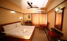 Mayura Residency Hotel Guruvāyūr Room photo