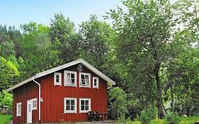 Four-Bedroom Holiday Home In S-Uddvalla Ljungskile Exterior photo