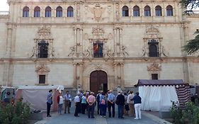 Casa De Huespedes Con Encanto El Sueno Del Quijote Bed and Breakfast Alcalá de Henares Exterior photo