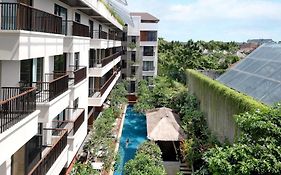 Jambuluwuk Oceano Seminyak Hotel Exterior photo